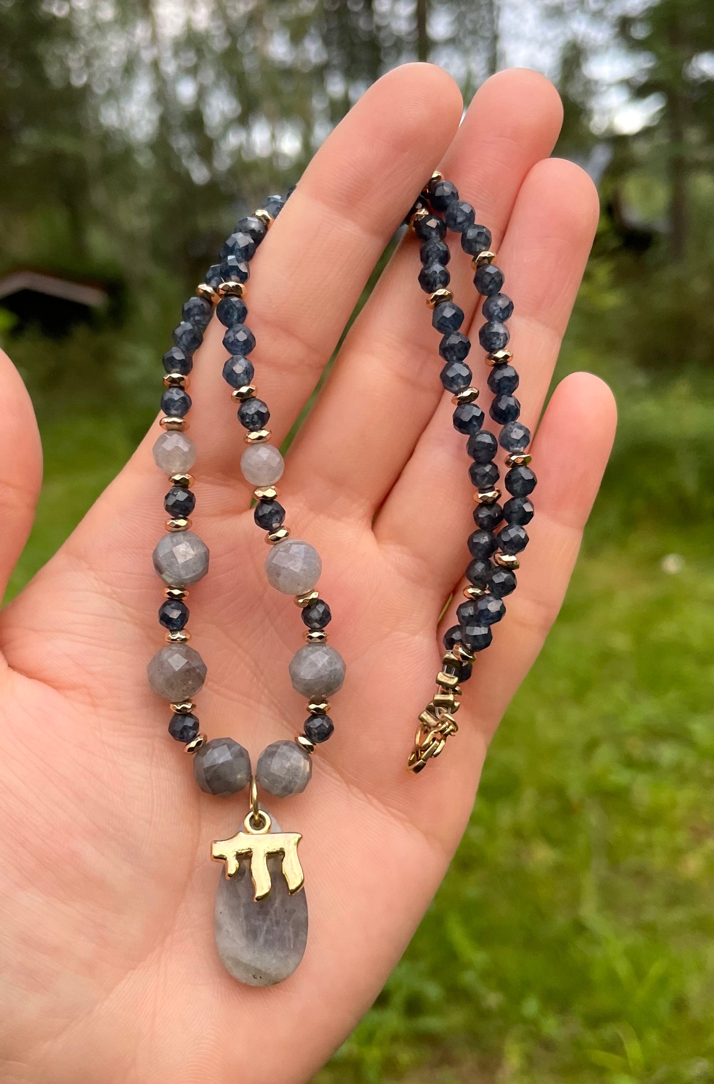 Gold plated Chai Dark Blue Sapphires & Grey Labradorite Gemstones Beaded Necklace