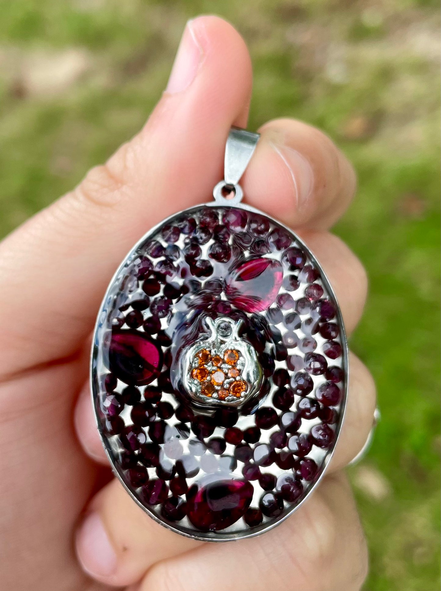 Large Garnet Gemstones Zirconia Pomegranate Pendant in Resin and Stainless Steel