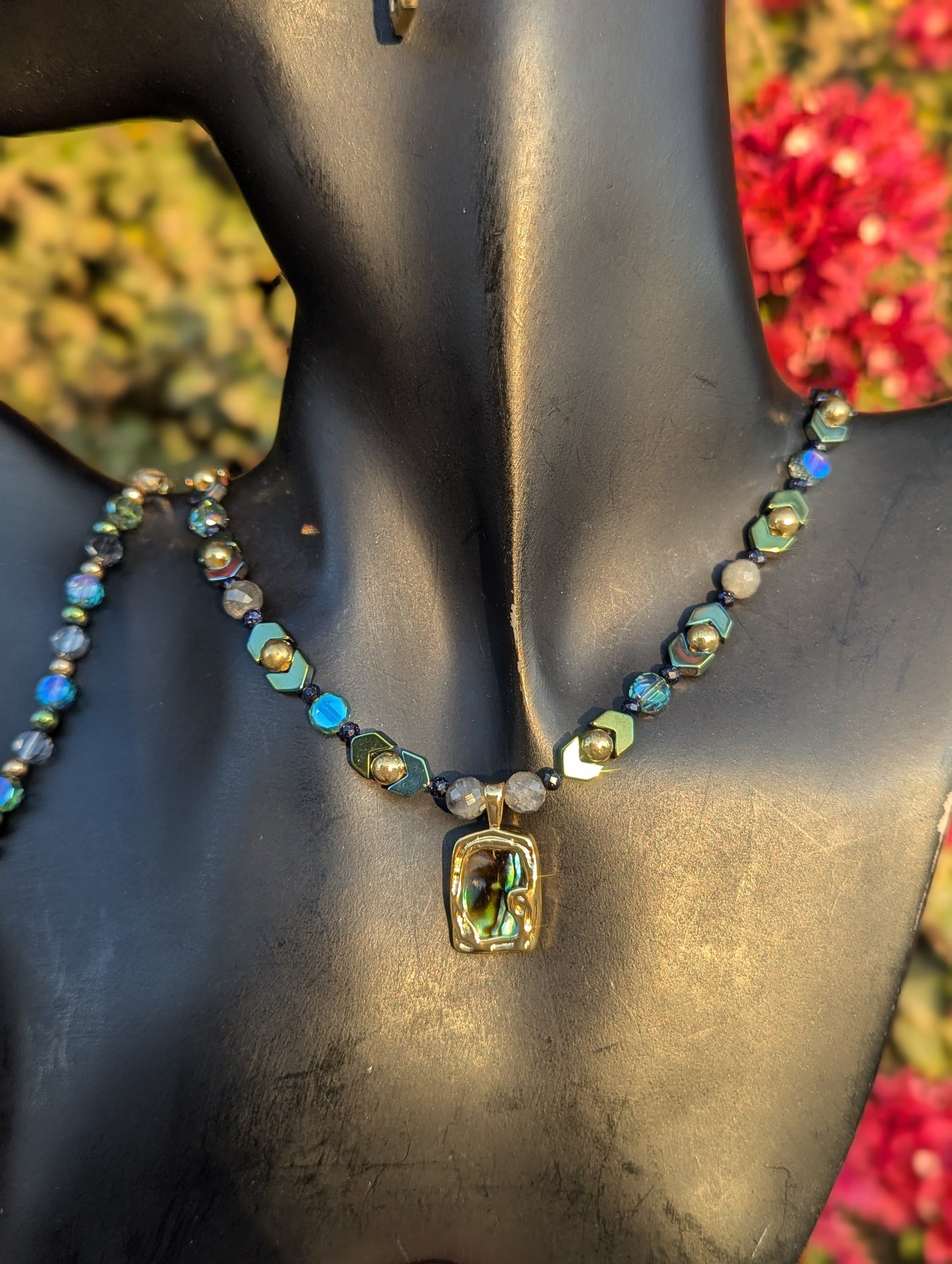 Dark Abalone Shell Golden Set