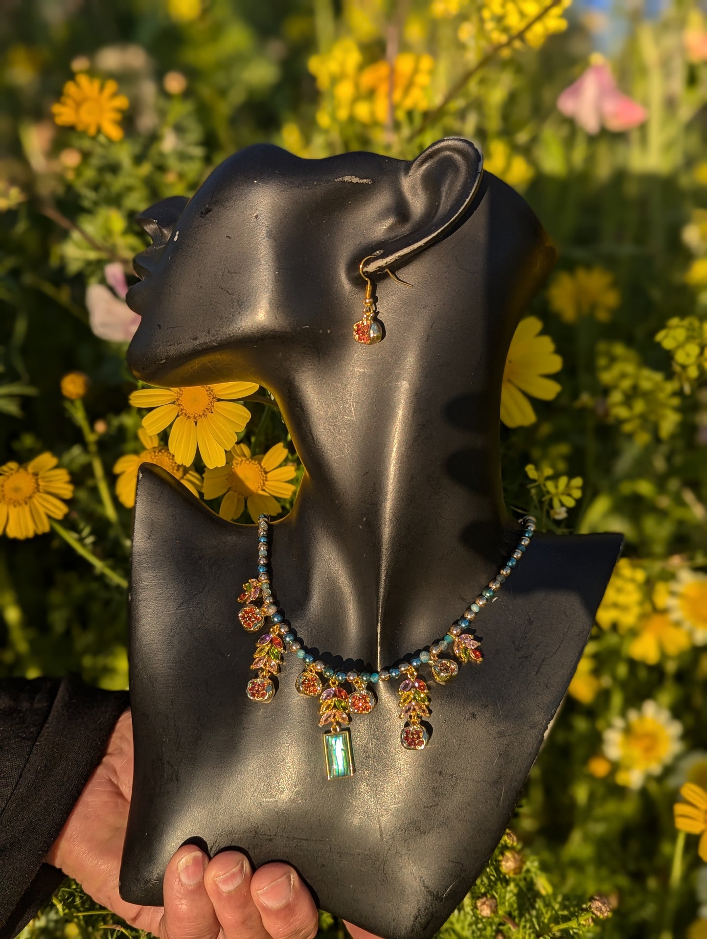Colorful 7 Pomegranates, Apatite Gemstones and Abalone Shell Gold Set