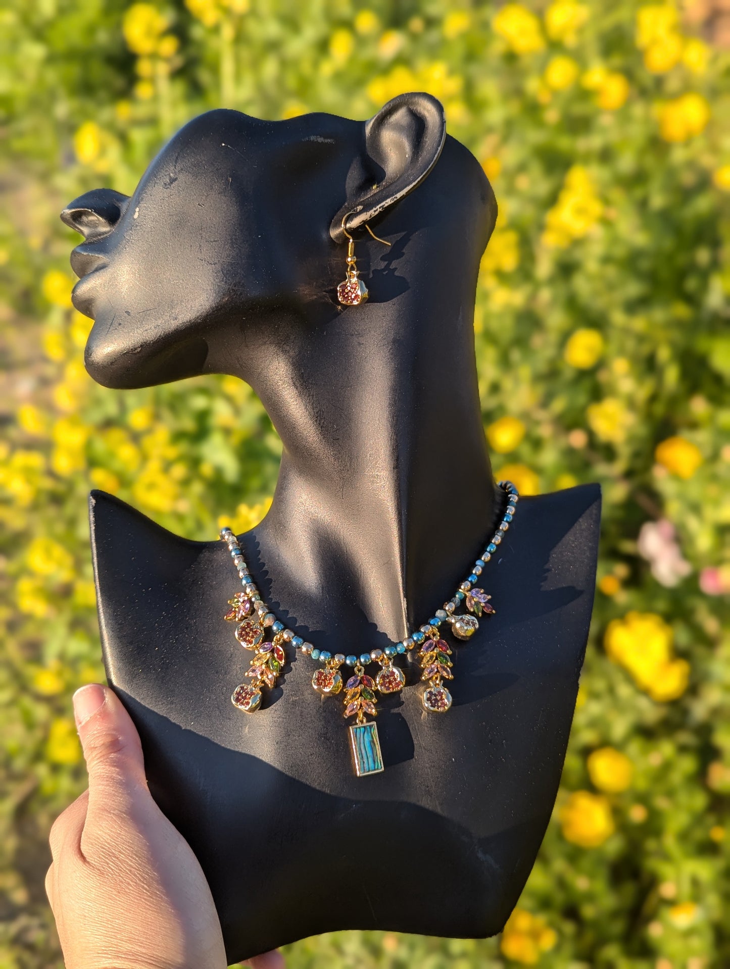 Colorful 7 Pomegranates, Apatite Gemstones and Abalone Shell Gold Set