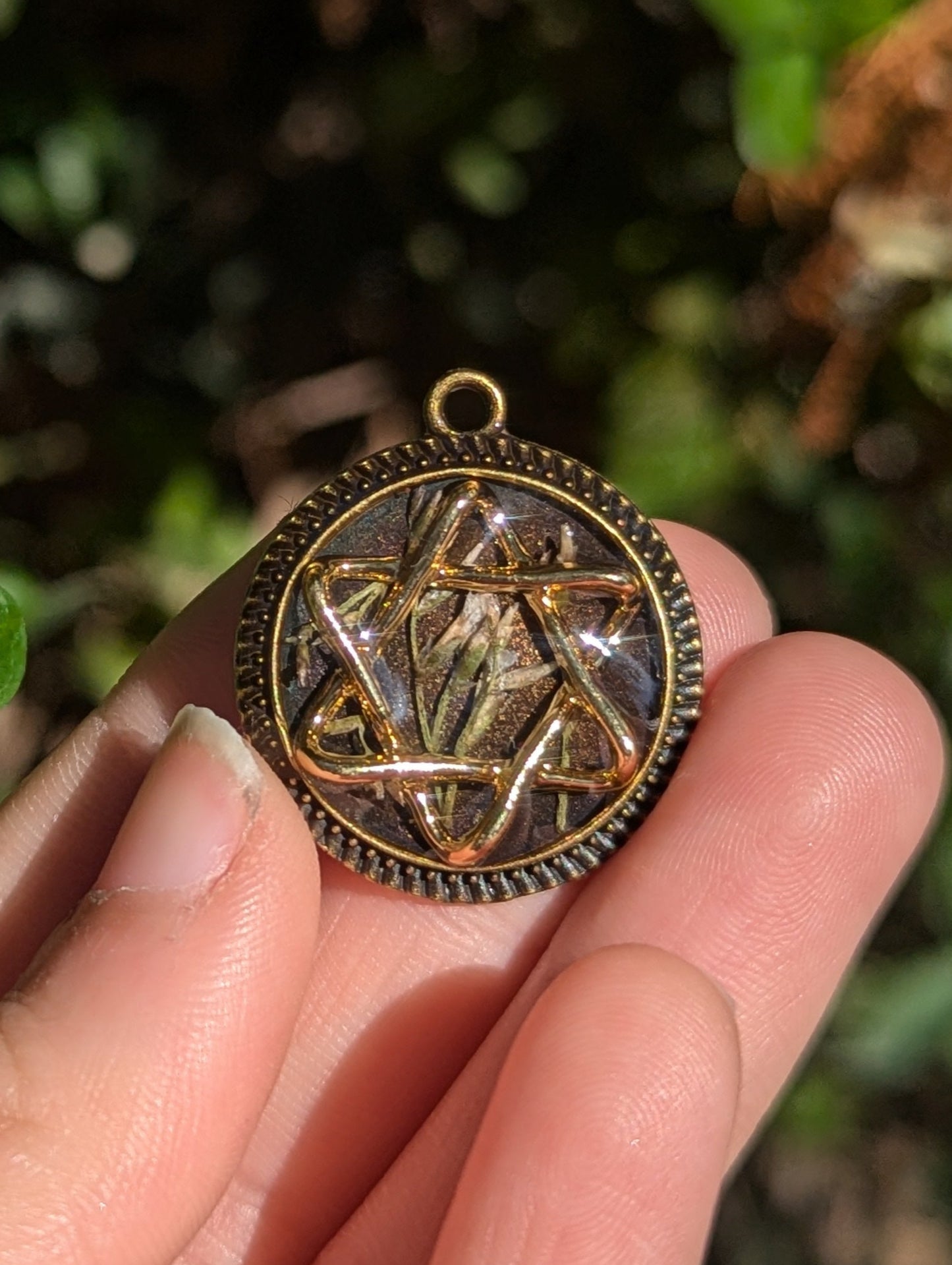 Israel Encapsulated: Resin White Flowers and Soft Gold Plated Star of David