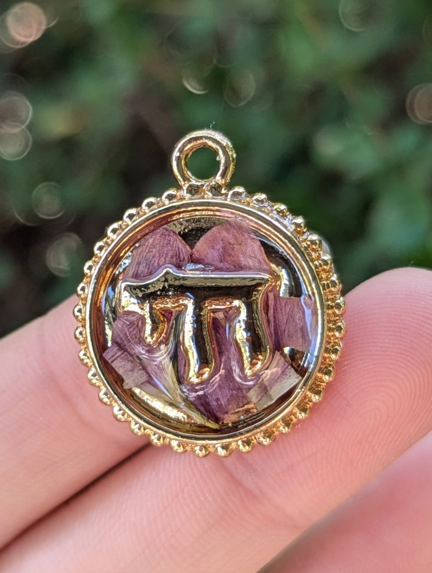 Israel Encapsulated: Gold Chai & Israeli Purple Pink Flower Leaves