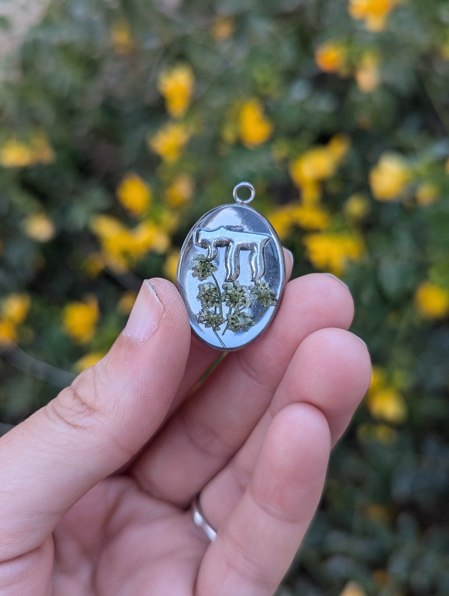 Tohar (purity) Pendant with Tiny White Israeli Flowers and Silver Chai in Resin