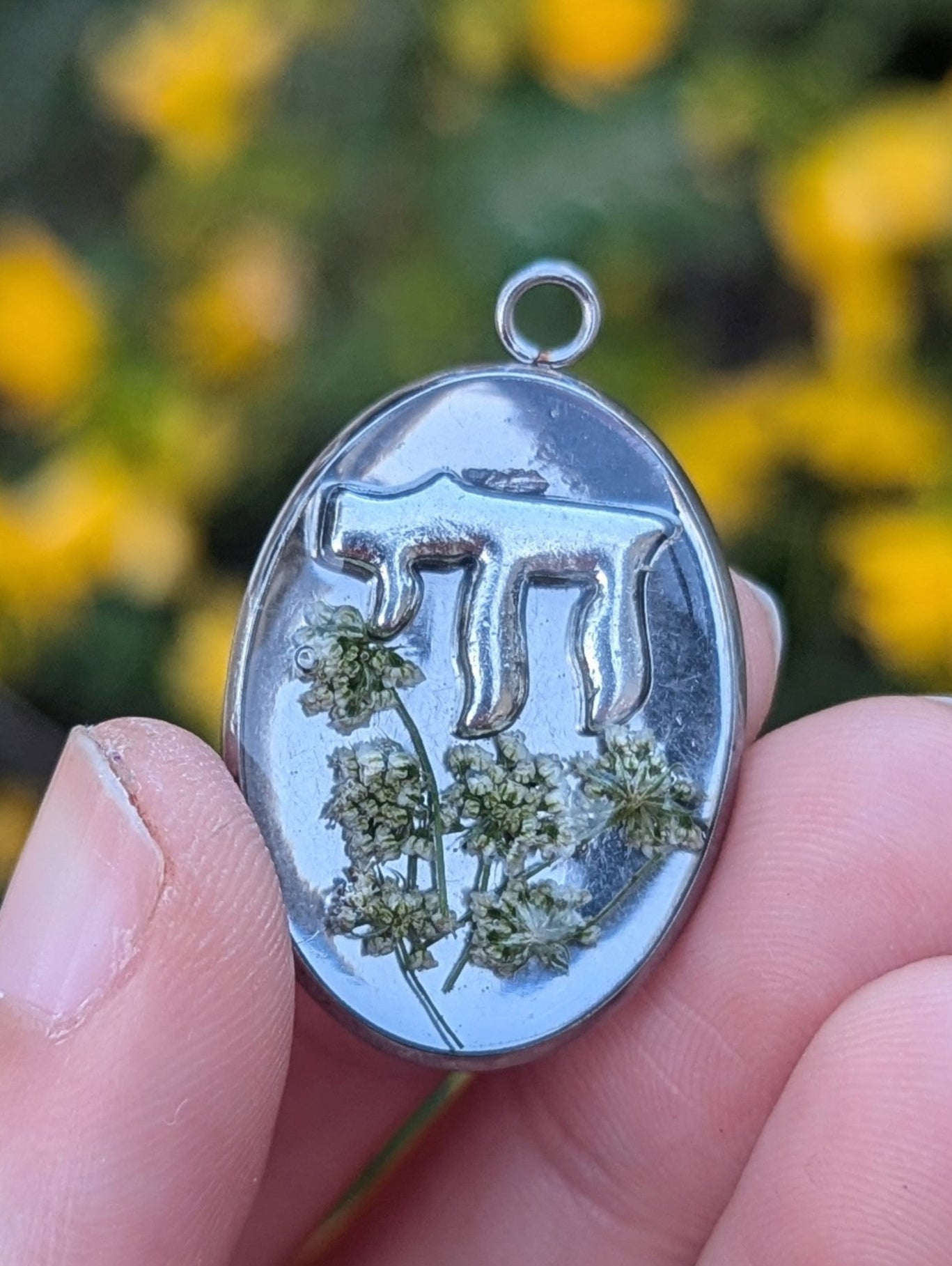 Tohar (purity) Pendant with Tiny White Israeli Flowers and Silver Chai in Resin