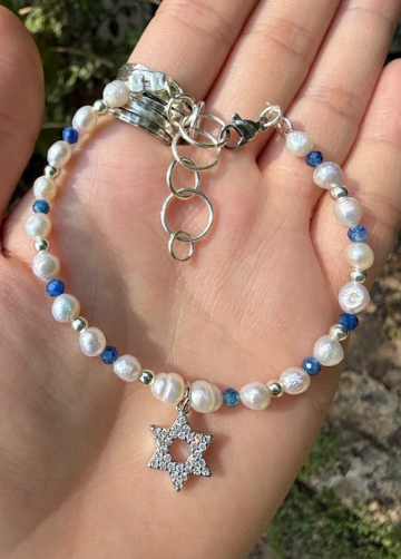 White Pearls Kyanite and Sterling Silver Beaded Bracelet with Zirconia Magen David