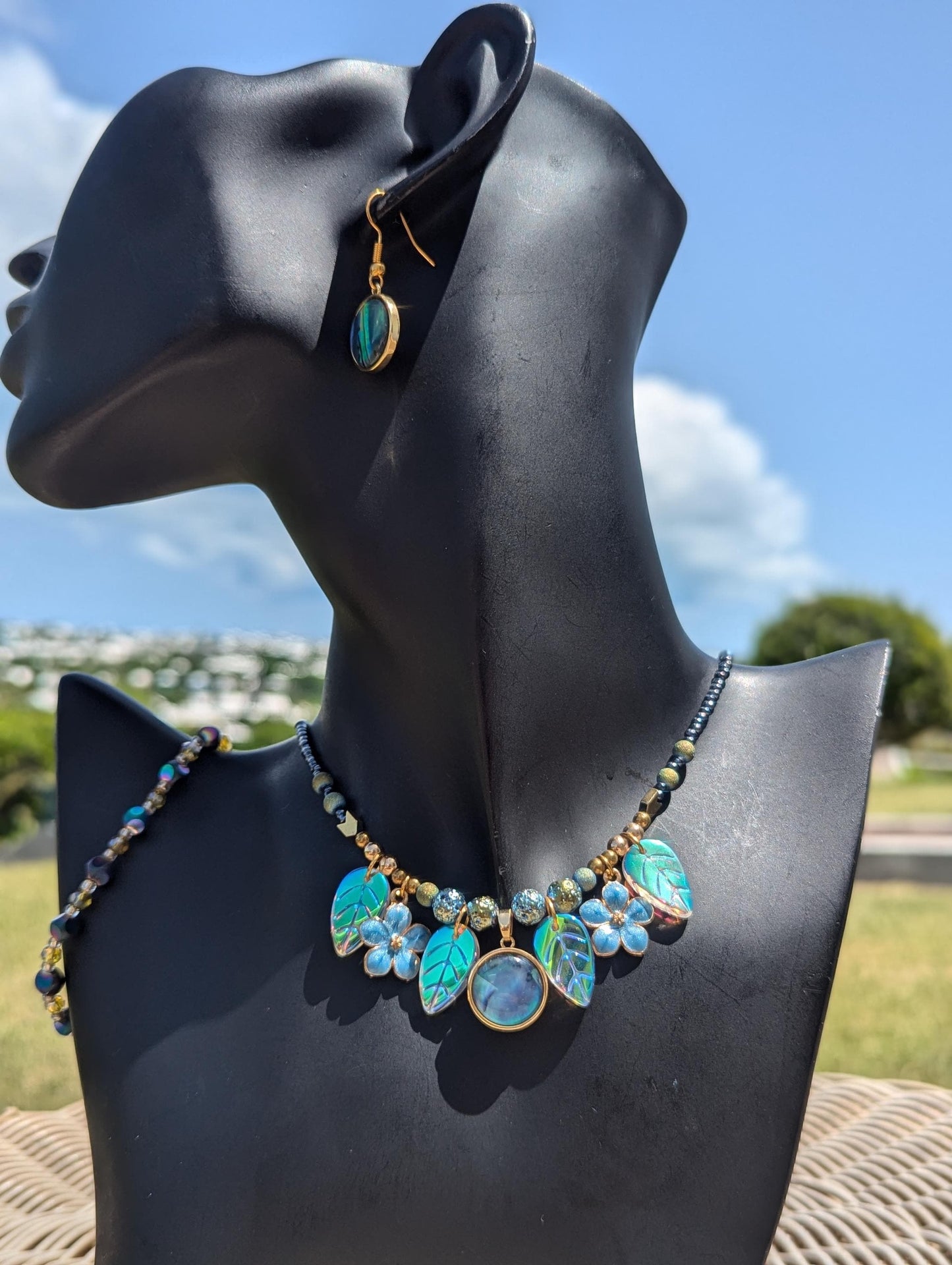 BERMUDA Tropical Hydrangea Abalone Set: with Abalone shell pendant, blue flower pendants and white golden glass leaf pendants