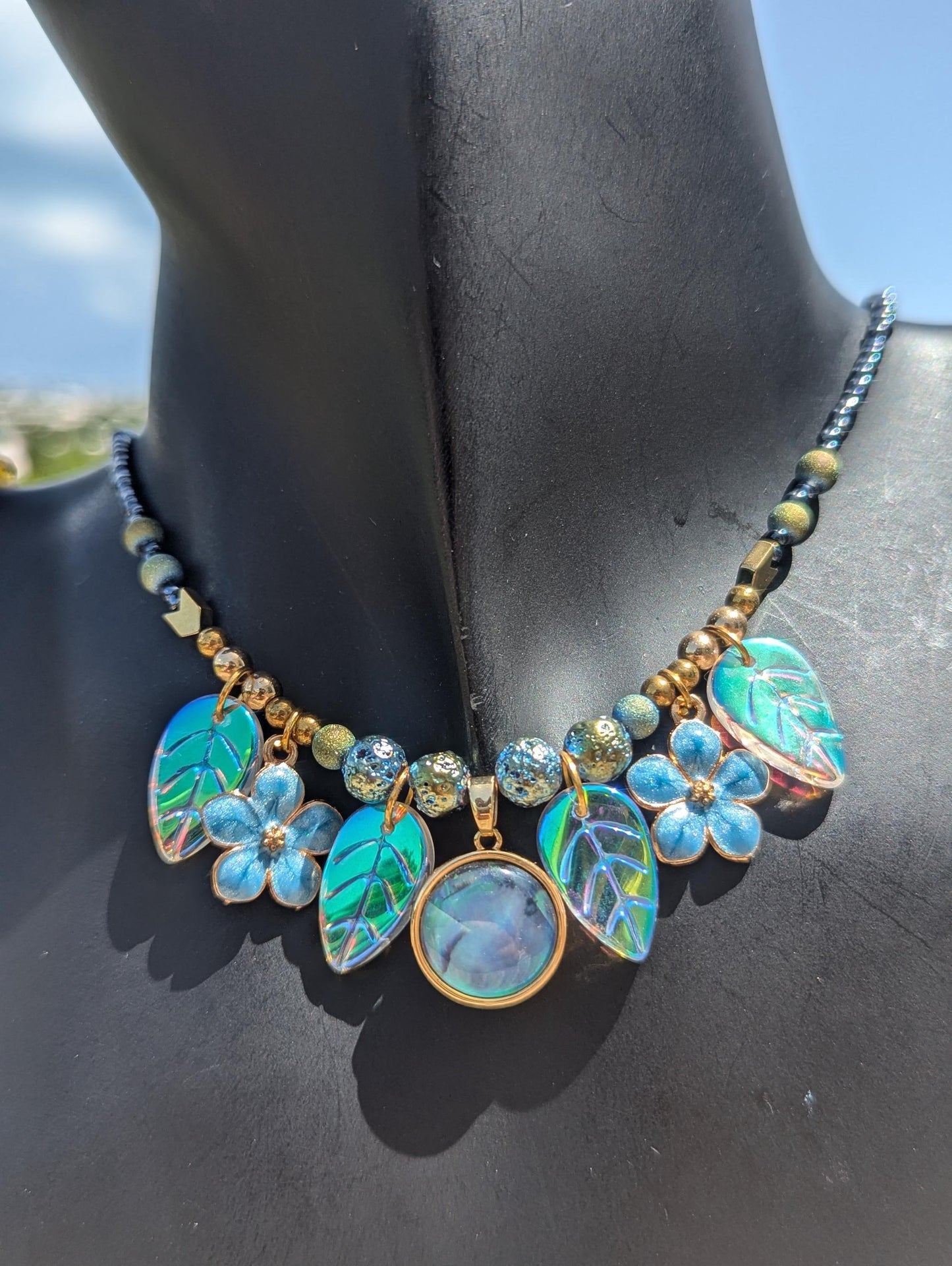 BERMUDA Tropical Hydrangea Abalone Set: with Abalone shell pendant, blue flower pendants and white golden glass leaf pendants