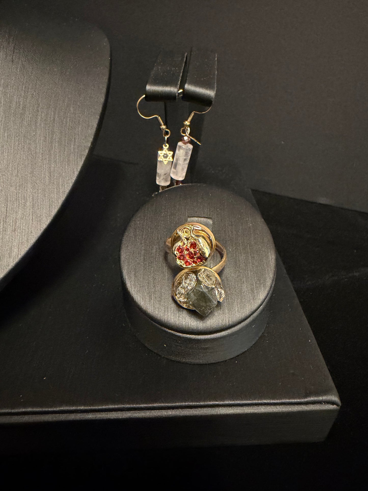 Pomegranate Labradorite Quartz Adjustable Ring