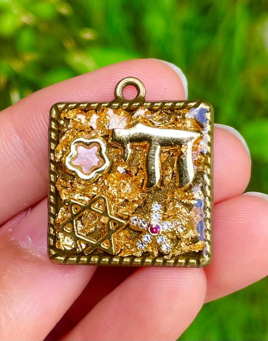 Dua: Pink Flowers, Chai and Magen David Resin Pendant