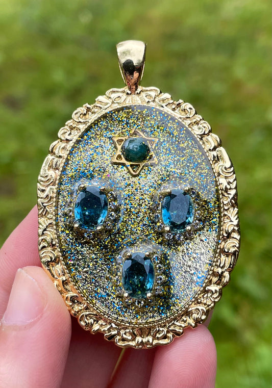 Lorana: Apatite Gemstone, Blue Zirconia, Green Shine Magen David Pendant