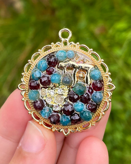 Love Israel: Chai & Heart gold plated, Apatite and Garnet Gemstones Round Decorated Resin Pendant