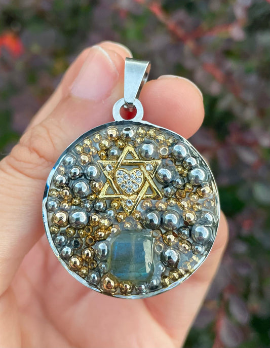 Labradorite, Round Resin Gold Plated and Stainless Steel Beads Magen David and Heart Pendant