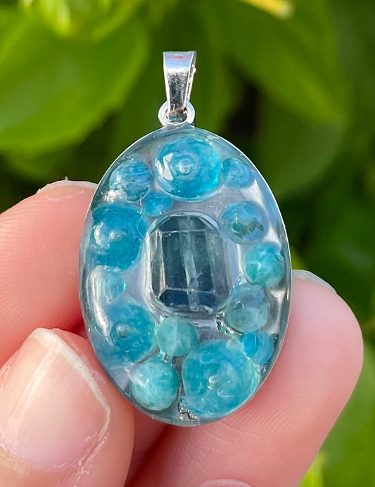 Fluorite Blue Dreams: with blue Jade, Kyanite and Fluorite Gemstones