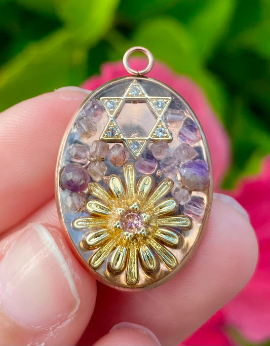 Sweetness: Lavender Amethyst Magen David Pendant in Rose Golden Stainless Frame