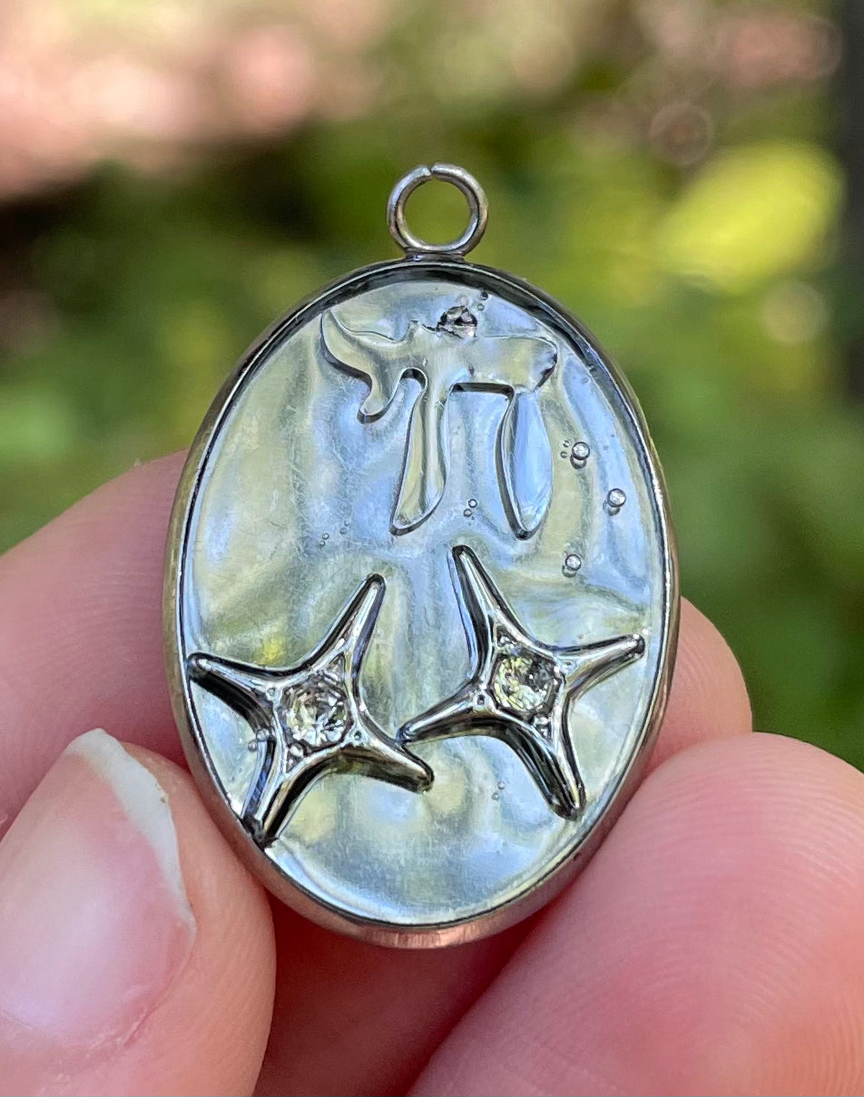 Bubbles Stars Chai Pendant