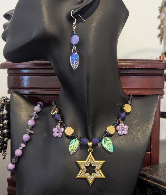 ISRAEL Violet Garden Golden Magen David Set