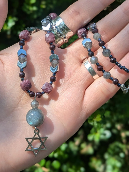 Garnet Cubes & Labradorite Gemstones Magen David Necklace