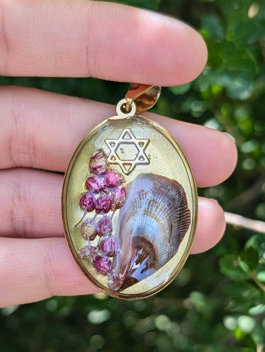 Sea & Garden: Israeli Purple Shell and Tiny Flowers and Gold Magen David in Resin Pendant