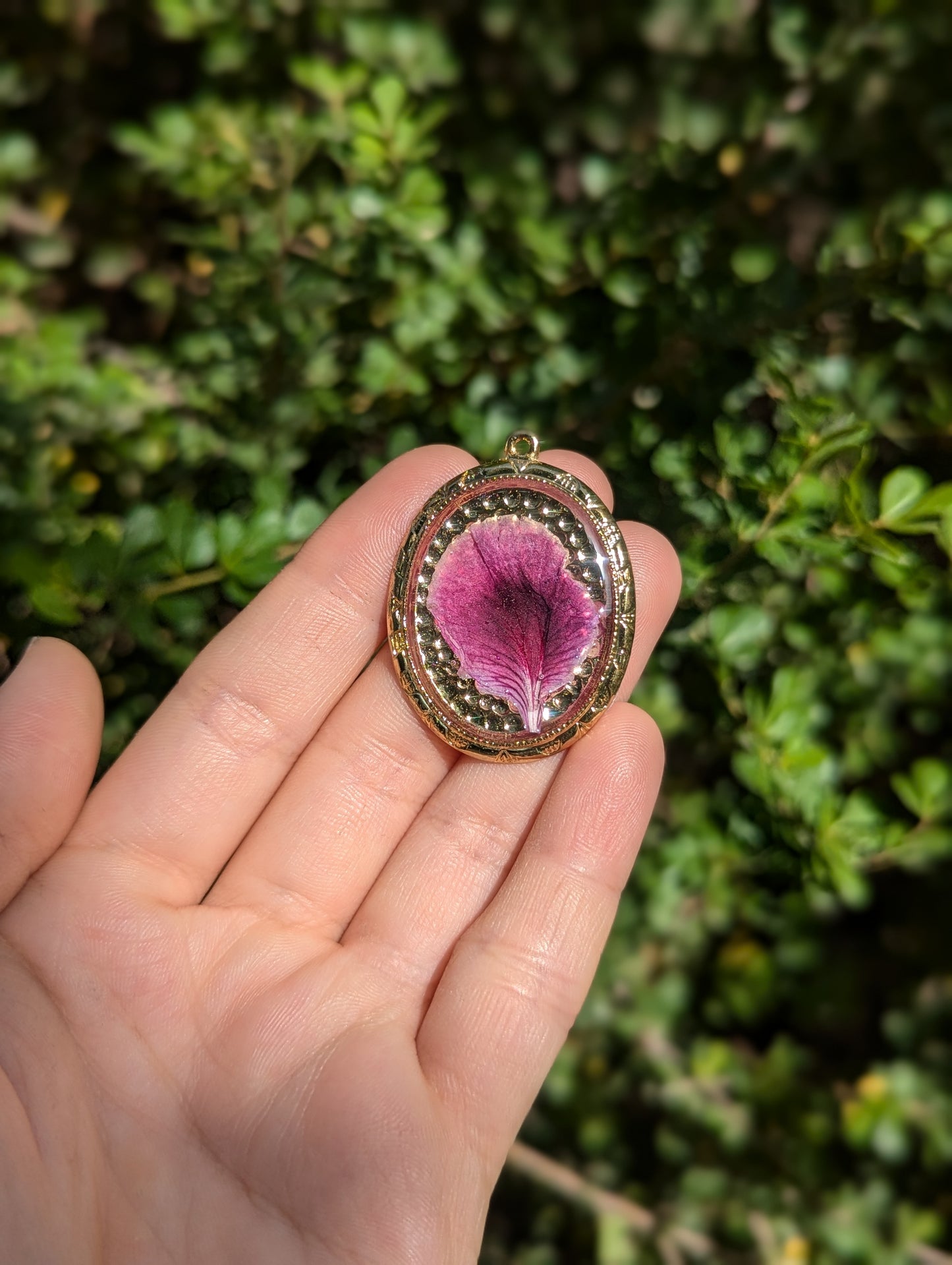 Anna: Pink Purple Israeli Flower Leaf in Oval Decorated Gold Plated Resin Pendant