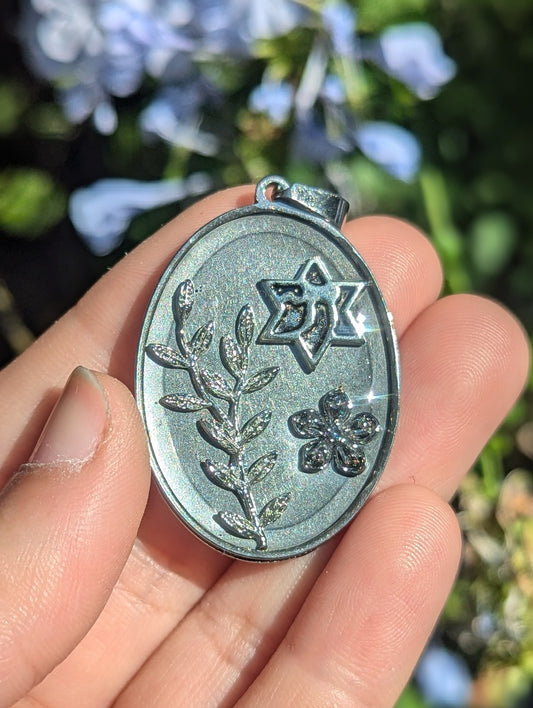 Alona: Chai Magen David Silver Leaf and Zirconia Flower Resin Pendant