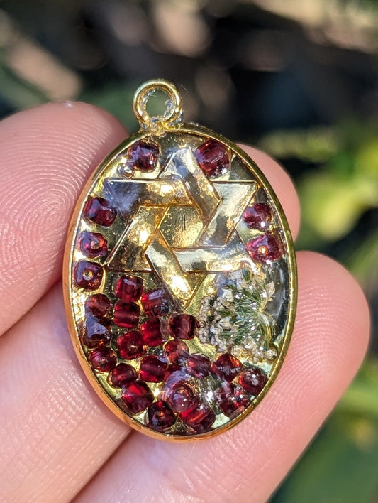 Lava: Garnet Gemstones, Gold Plated Magen David and Israeli White Green Tiny Flowers