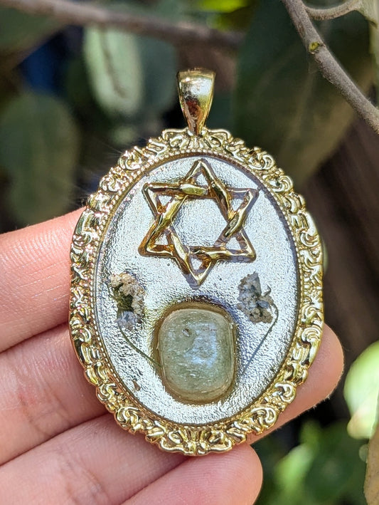 Jonna: Green Gemstone, Israeli Flowers and Magen David Large Oval Decorated Resin Pendant