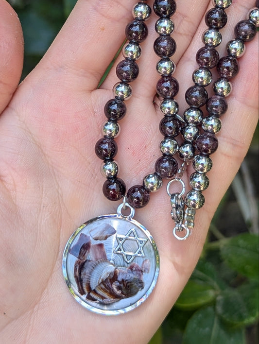 Tzdaf (shell): Purple Brown Shells Silver Magen David in Round Stainless Steel Pendant with Garnet Gemstones Necklace