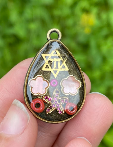 Pink Joy Magen David Pendant with Pink Zirconia Flowers in Resin Pendant