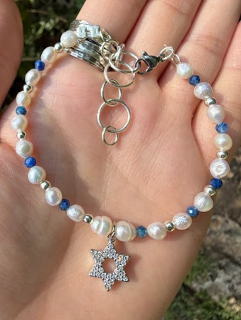 White Pearls Kyanite and Sterling Silver Beaded Bracelet with Zirconia Magen David