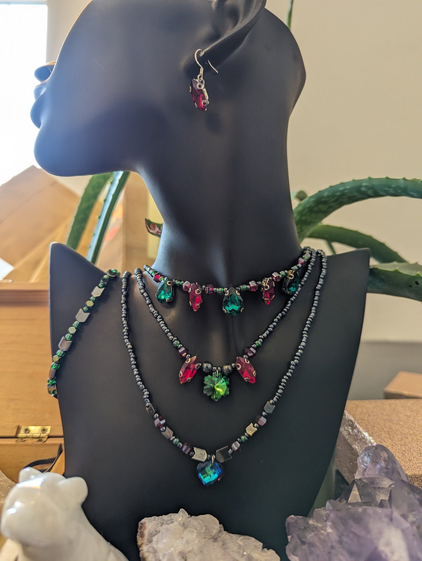 Full Layered Handmade Green Red Set of Green and Red Glass Pendant,Hematite Styled Round and Arrow Beads and Dark Blue Beaded Necklaces