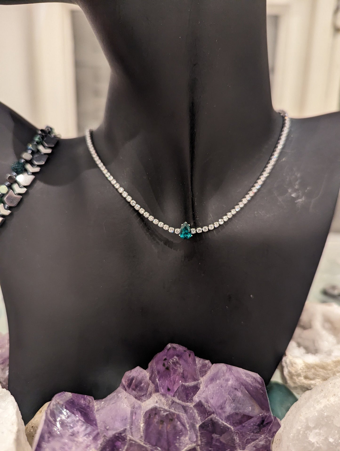 Zircon Set 5: Dark Green Zircon Drop Choker Adjustable Necklace, Two Beaded Bracelets with Arrow and Green Beads and Green Zircon Earrings