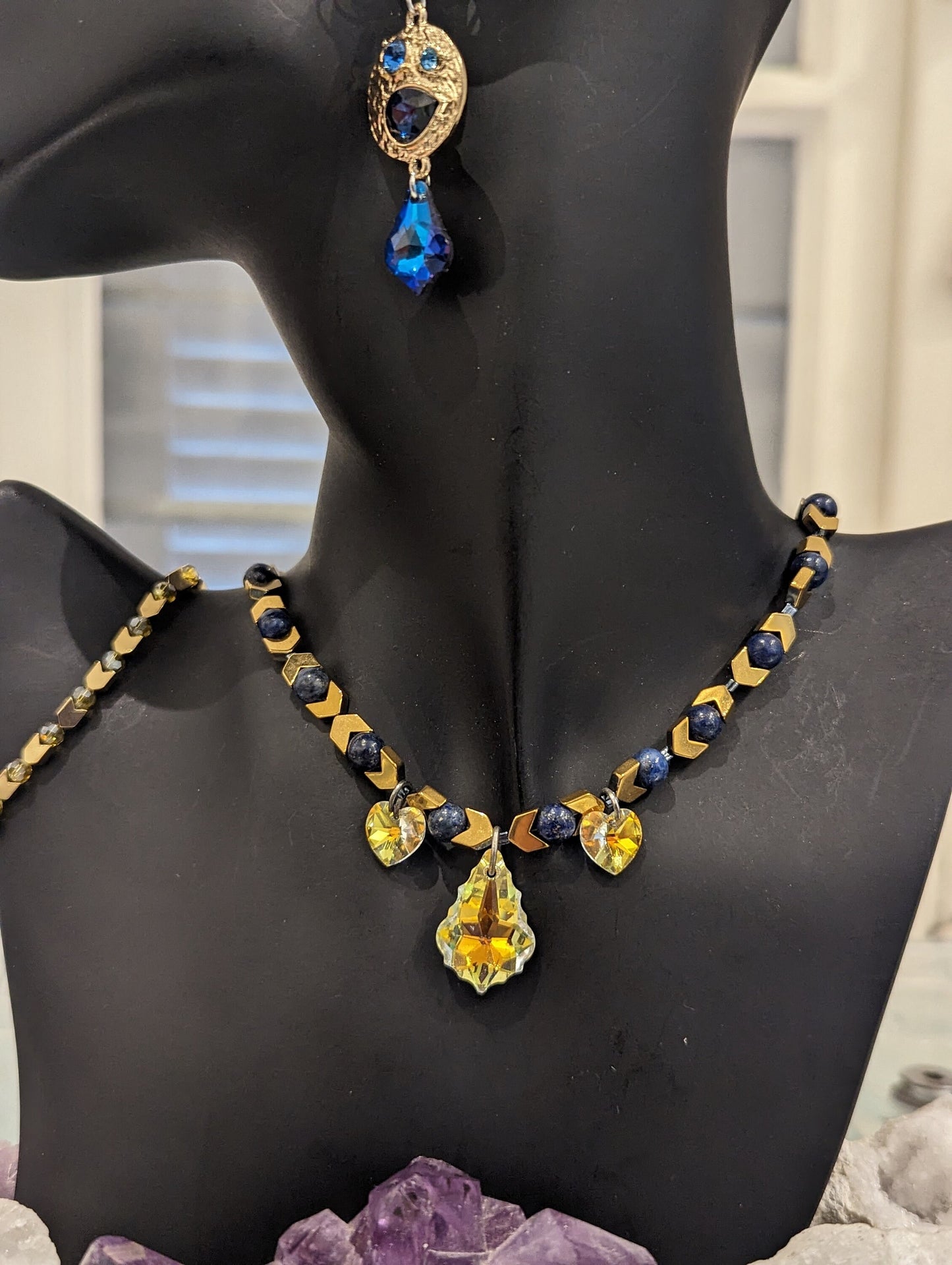 Blue Gold Set: Lapis Lazuli Gemstones, Golden Arrow Beads, Glass Baroque and Heart Pendants and Golden Earrings with Embedded Gems