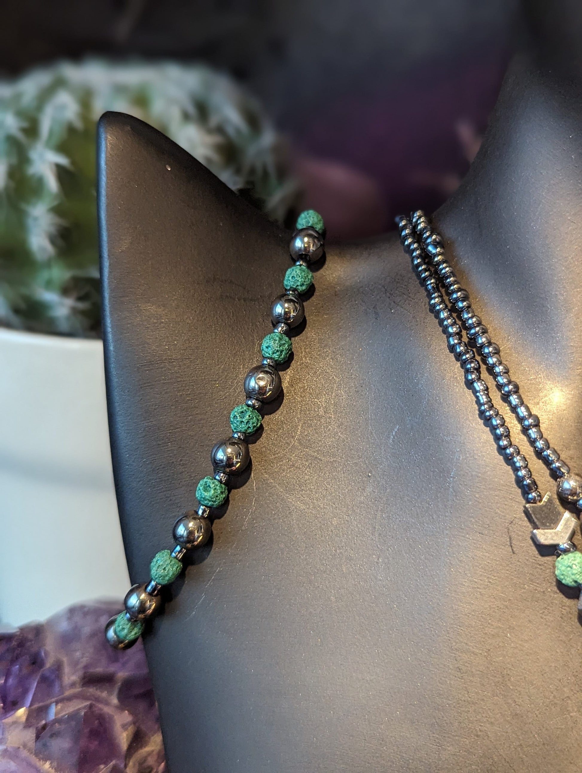 ISRAEL Kotz the Hedgehog Set: with 2 Green Necklaces with Hedgehog Necklace and Earrings, Shimmering Black Green Beads