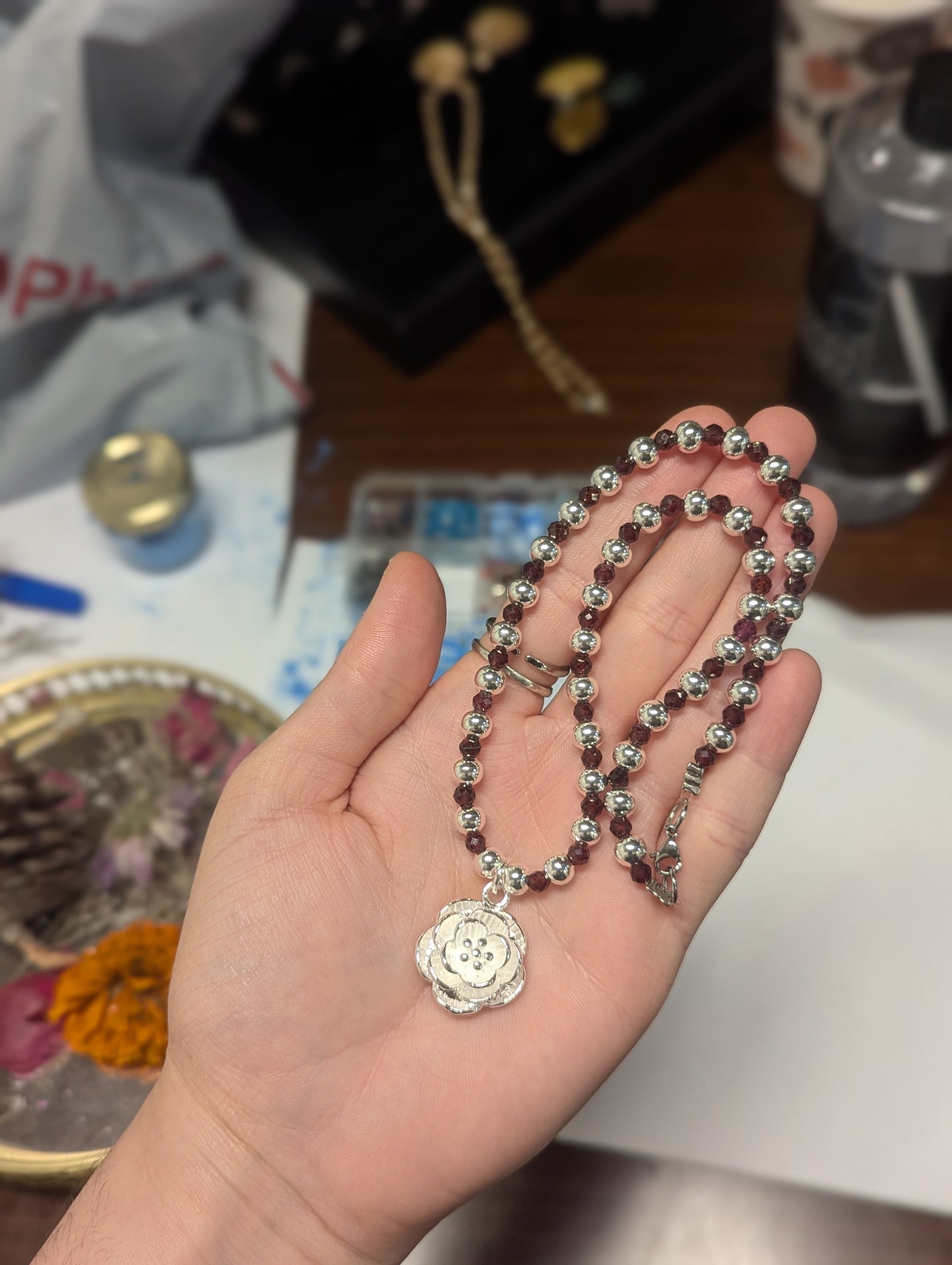 Bright Silver toned Flower Garnet Gemstones Necklace