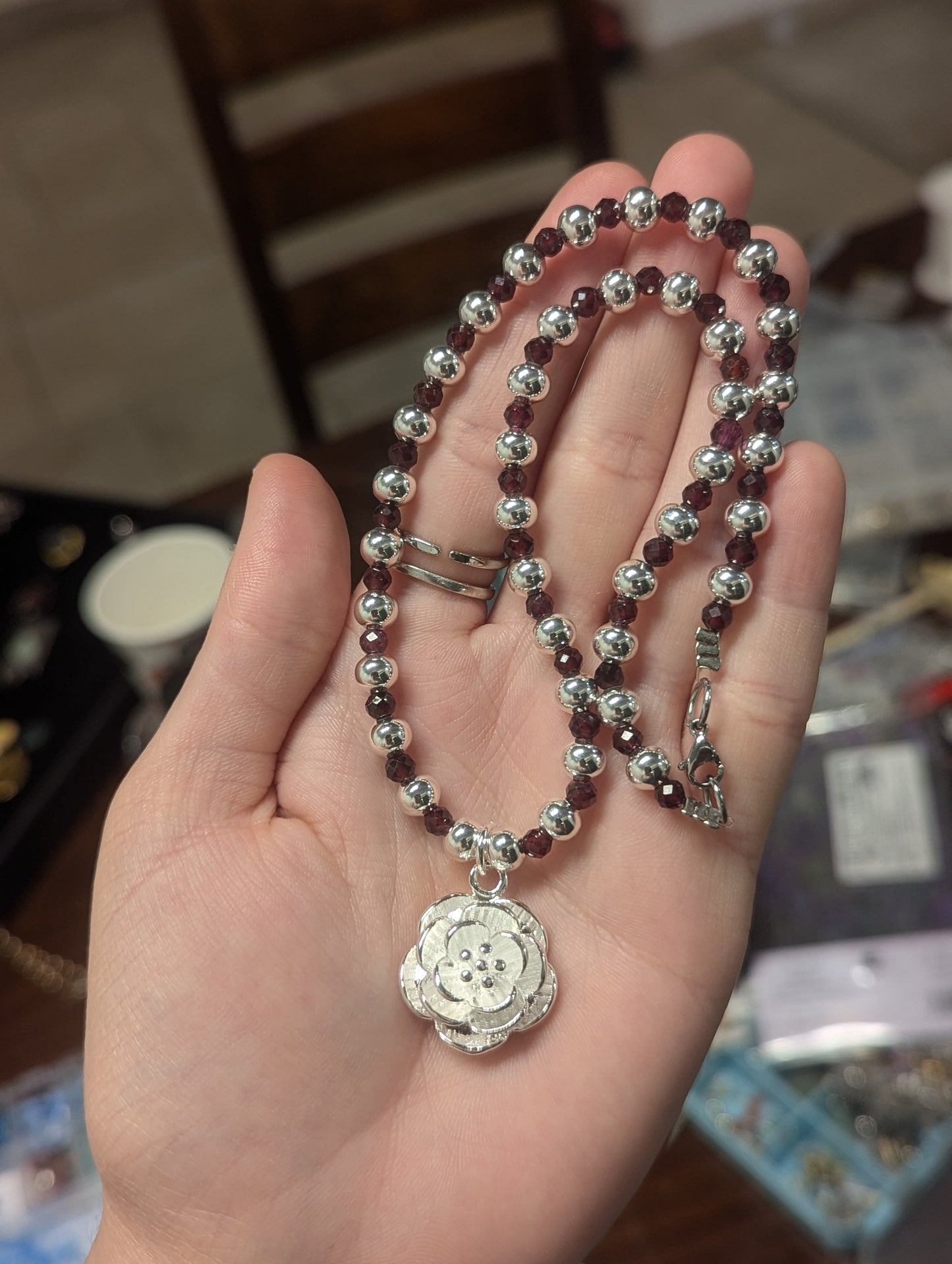 Bright Silver toned Flower Garnet Gemstones Necklace